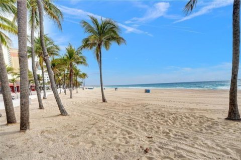 Condo in Fort Lauderdale, Florida, 1 bedroom  № 936822 - photo 15