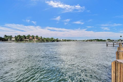 Condo in Fort Lauderdale, Florida, 1 bedroom  № 936822 - photo 16