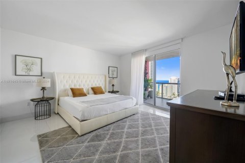 Condominio en venta en Hallandale Beach, Florida, 3 dormitorios, 161.37 m2 № 1394940 - foto 15