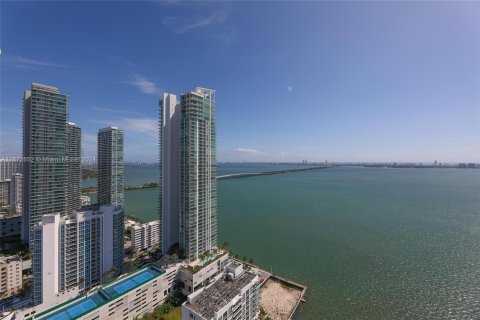 Condo in Miami, Florida, 2 bedrooms  № 1395035 - photo 30