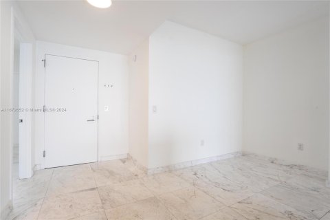 Condo in Miami, Florida, 2 bedrooms  № 1395035 - photo 6