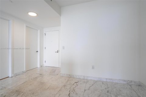 Condo in Miami, Florida, 2 bedrooms  № 1395035 - photo 7