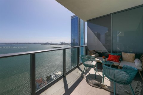 Condo in Miami, Florida, 2 bedrooms  № 1395035 - photo 27