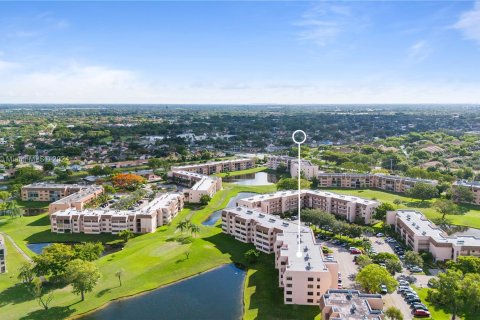 Condo in Sunrise, Florida, 2 bedrooms  № 1328741 - photo 29