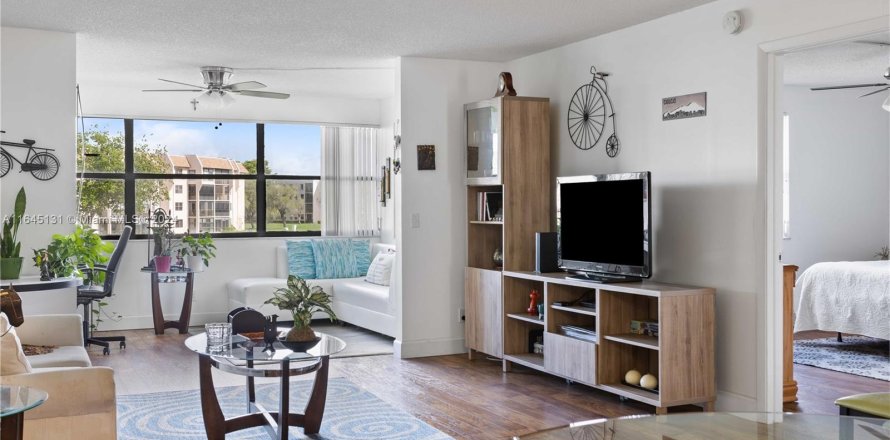 Condo in Sunrise, Florida, 2 bedrooms  № 1328741