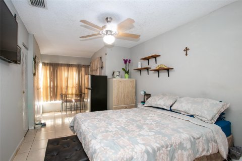 Villa ou maison à vendre à Sunrise, Floride: 4 chambres, 141.4 m2 № 994172 - photo 7