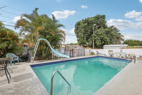 Casa en venta en Hollywood, Florida, 4 dormitorios, 155.05 m2 № 1287556 - foto 2