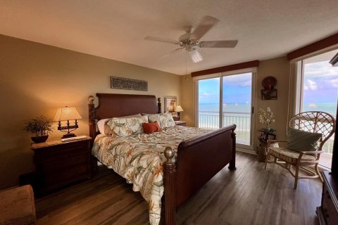 Condo in Hutchinson Island South, Florida, 3 bedrooms  № 869857 - photo 26