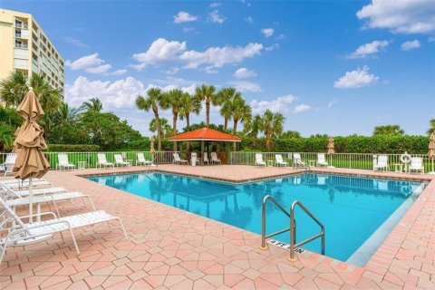 Copropriété à vendre à Hutchinson Island South, Floride: 3 chambres, 199.83 m2 № 869857 - photo 3