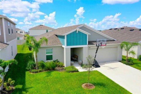 Casa en venta en Winter Haven, Florida, 4 dormitorios, 171.13 m2 № 1373905 - foto 1