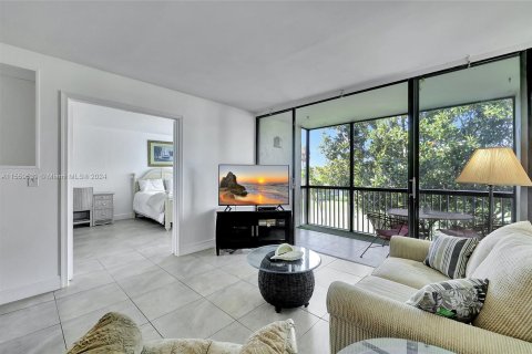 Condominio en venta en St. Lucie, Florida, 1 dormitorio, 62.99 m2 № 1094769 - foto 4