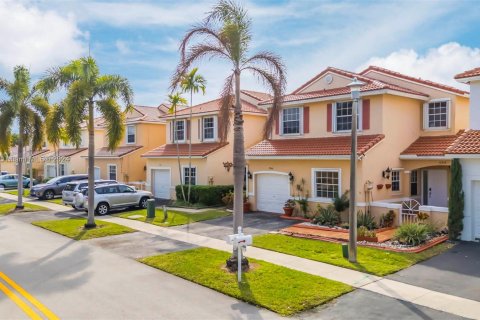 Adosado en venta en Pembroke Pines, Florida, 4 dormitorios, 138.98 m2 № 1292816 - foto 23