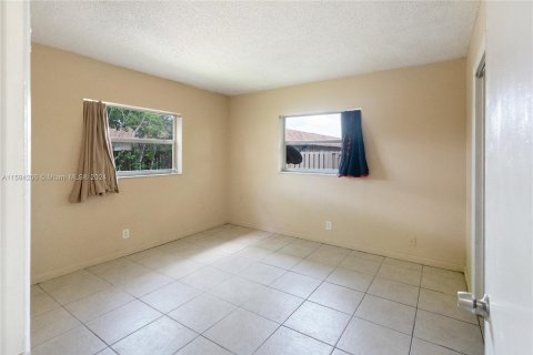 Casa en venta en Fort Lauderdale, Florida, 3 dormitorios, 108.42 m2 № 1188130 - foto 14