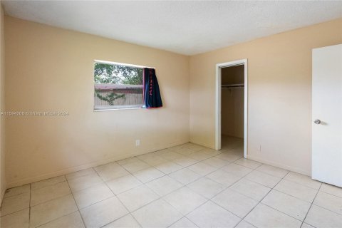 House in Fort Lauderdale, Florida 3 bedrooms, 108.42 sq.m. № 1188130 - photo 15