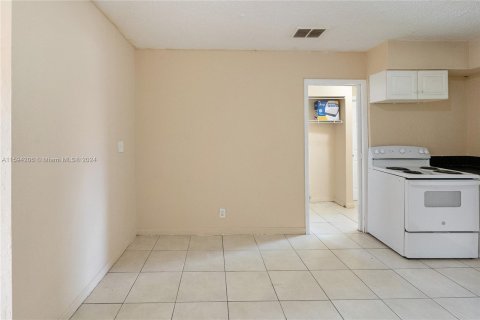 House in Fort Lauderdale, Florida 3 bedrooms, 108.42 sq.m. № 1188130 - photo 21