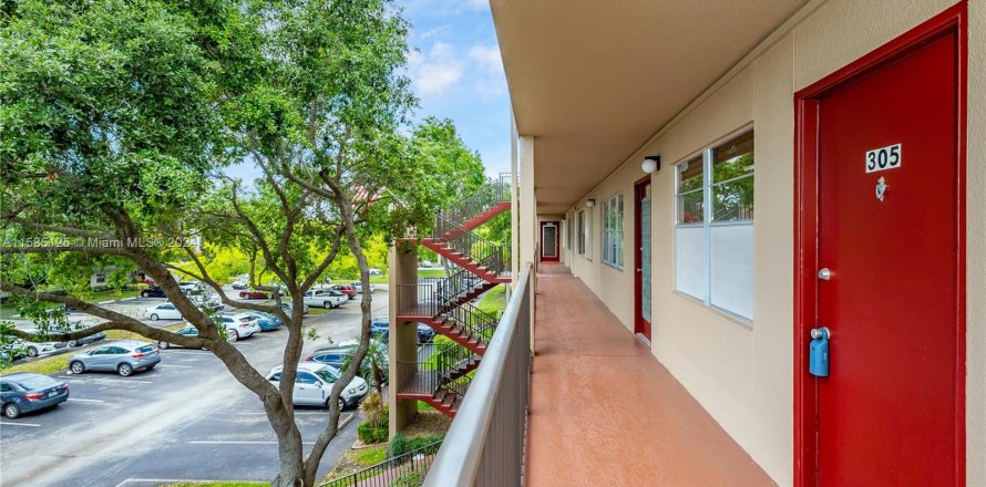 Condominio en Pembroke Pines, Florida, 2 dormitorios  № 1171949