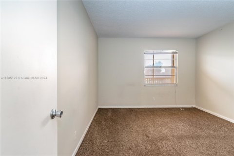 Copropriété à vendre à Pembroke Pines, Floride: 2 chambres, 88.54 m2 № 1171949 - photo 8