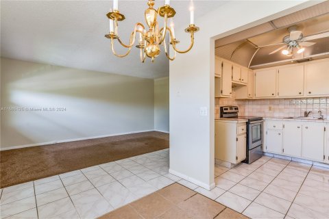 Copropriété à vendre à Pembroke Pines, Floride: 2 chambres, 88.54 m2 № 1171949 - photo 10