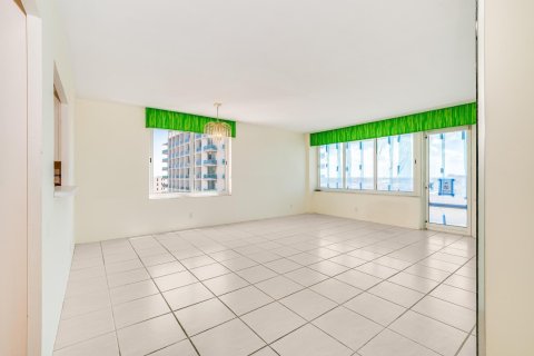 Condo in Fort Lauderdale, Florida, 2 bedrooms  № 1172313 - photo 24