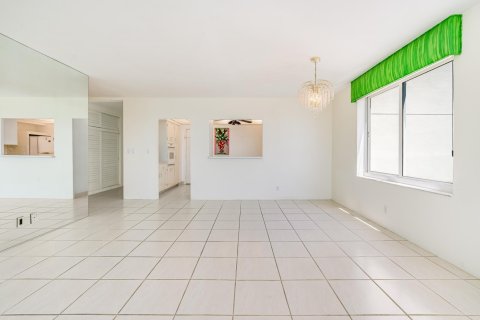 Condo in Fort Lauderdale, Florida, 2 bedrooms  № 1172313 - photo 22