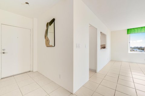 Condo in Fort Lauderdale, Florida, 2 bedrooms  № 1172313 - photo 23