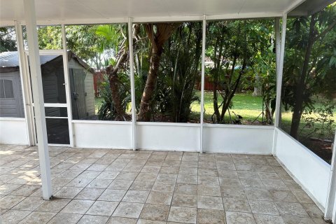 Casa en venta en West Park, Florida, 3 dormitorios, 108.79 m2 № 1175474 - foto 4