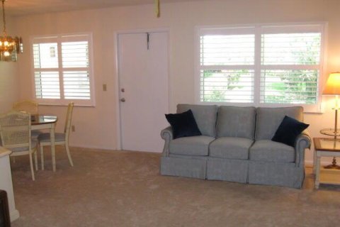 Condo in Stuart, Florida, 1 bedroom  № 1187718 - photo 10