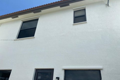 Townhouse in Homestead, Florida 3 bedrooms, 147.44 sq.m. № 1328842 - photo 9