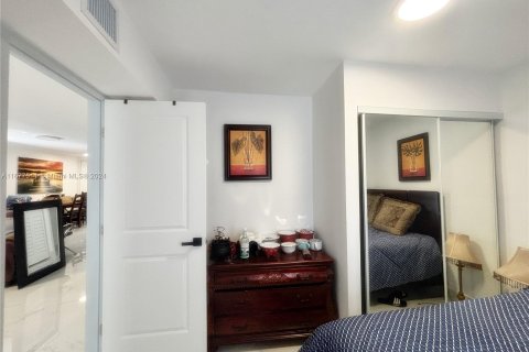 Casa en venta en Miami, Florida, 3 dormitorios, 95.5 m2 № 1403096 - foto 10