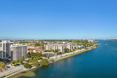 Condo in West Palm Beach, Florida, 1 bedroom  № 1154530 - photo 2