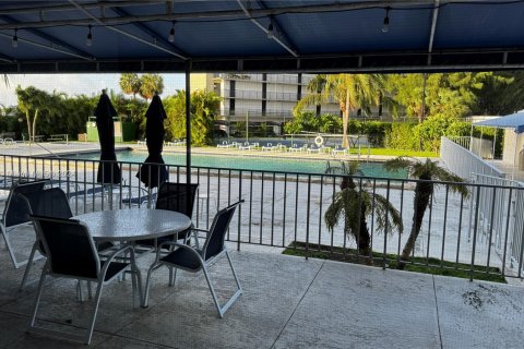 Condominio en alquiler en Miami, Florida, 53.88 m2 № 1351928 - foto 10