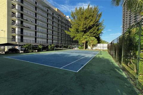 Condo in Miami, Florida  № 1351928 - photo 2