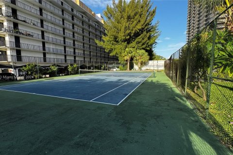 Condo in Miami, Florida  № 1351928 - photo 12