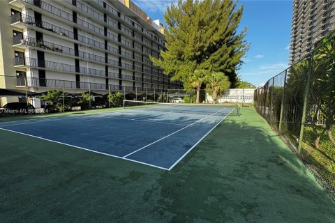 Condo in Miami, Florida  № 1351928 - photo 16