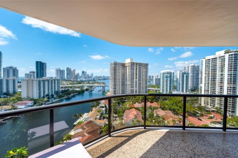 Condominio en venta en Aventura, Florida, 2 dormitorios, 141.4 m2 № 1181665 - foto 2