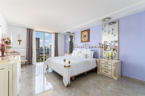 Condominio en venta en Aventura, Florida, 2 dormitorios, 141.4 m2 № 1181665 - foto 12