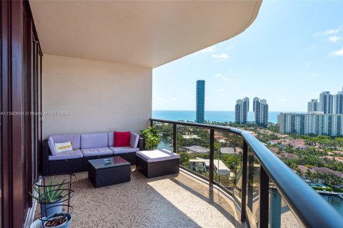 Condo in Aventura, Florida, 2 bedrooms  № 1181665 - photo 23