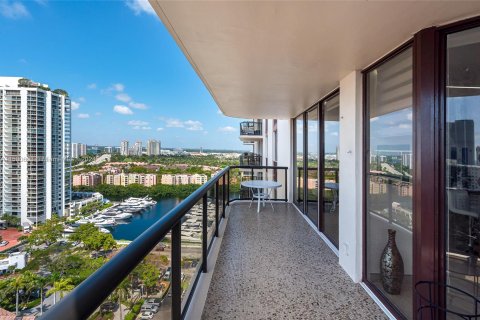 Condo in Aventura, Florida, 2 bedrooms  № 1181665 - photo 26