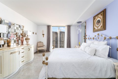 Condo in Aventura, Florida, 2 bedrooms  № 1181665 - photo 13