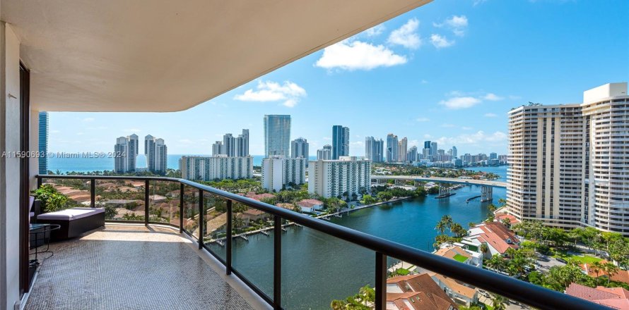 Condo in Aventura, Florida, 2 bedrooms  № 1181665