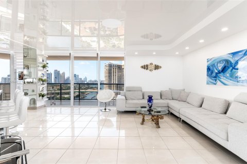 Condo in Aventura, Florida, 2 bedrooms  № 1181665 - photo 9