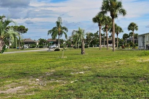 Terreno en venta en Port Charlotte, Florida № 1297578 - foto 1