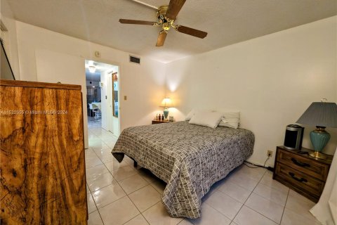 Купить кондоминиум в Лодердейл-Лейкс, Флорида 1 спальня, 56.67м2, № 990318 - фото 18