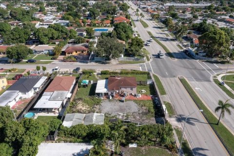 Villa ou maison à vendre à Hialeah, Floride: 2 chambres, 76.64 m2 № 124310 - photo 8