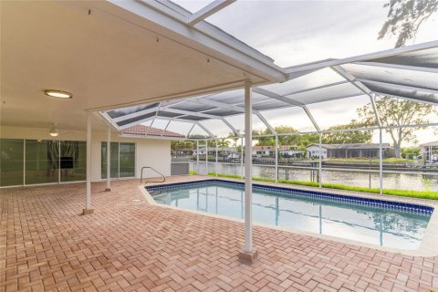 Casa en venta en Saint Petersburg, Florida, 4 dormitorios, 204.29 m2 № 1386988 - foto 7