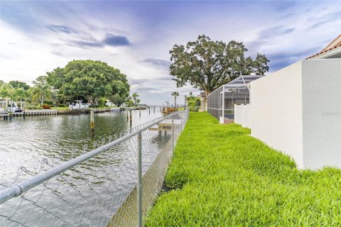 Casa en venta en Saint Petersburg, Florida, 4 dormitorios, 204.29 m2 № 1386988 - foto 15