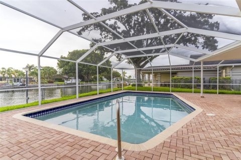 Casa en venta en Saint Petersburg, Florida, 4 dormitorios, 204.29 m2 № 1386988 - foto 10