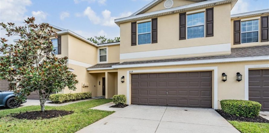 Townhouse in Tampa, Florida 4 bedrooms, 224.73 sq.m. № 1386842