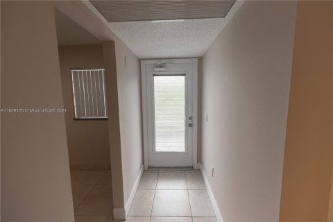 Copropriété à vendre à Davie, Floride: 2 chambres, 90.12 m2 № 1231805 - photo 4