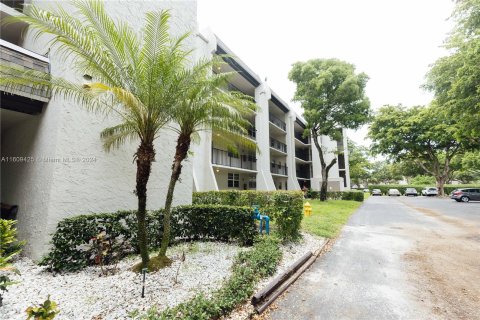 Condo in Davie, Florida, 2 bedrooms  № 1231805 - photo 29